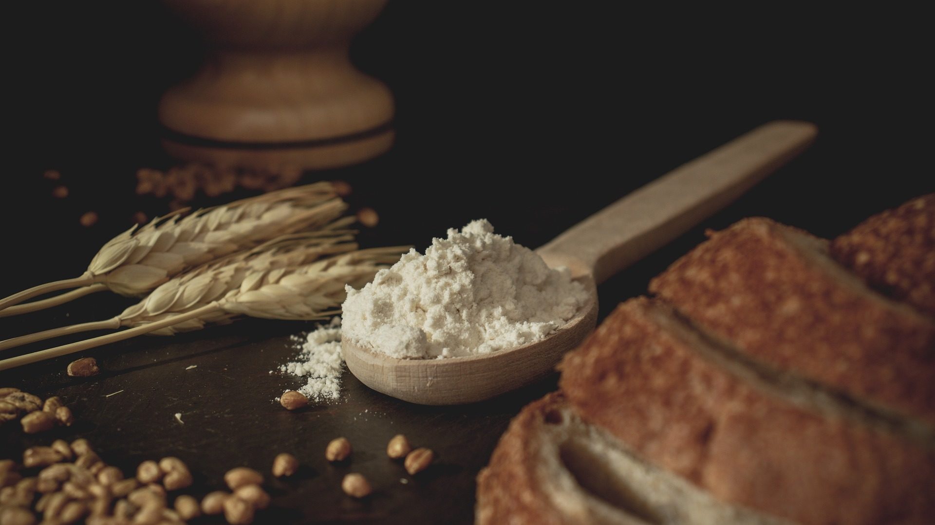 Weizenmehl und glutenhaltiges Brot- bei Zöliakie unbedingt zu meiden